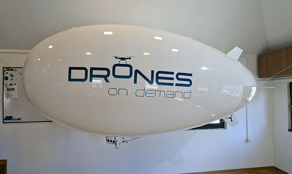 3.5 m indoor RC Blimp with RGB light and Logo